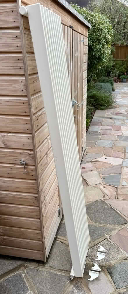 Photo of free Large Radiator (Enfield EN1) #1