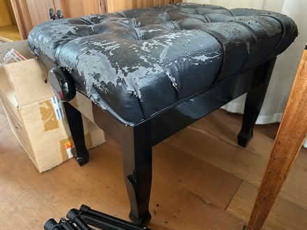 Photo of free Vintage piano stool (CB24) #2