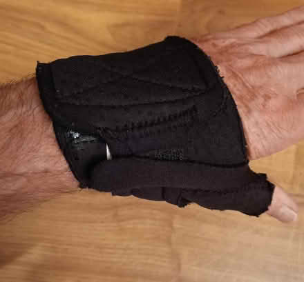 Photo of free Thumb Restriction splint (Warton LA5) #2
