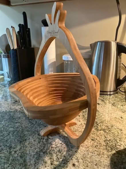 Photo of free Harry & David Fruit Basket (Ravenna/Maple Leaf) #1