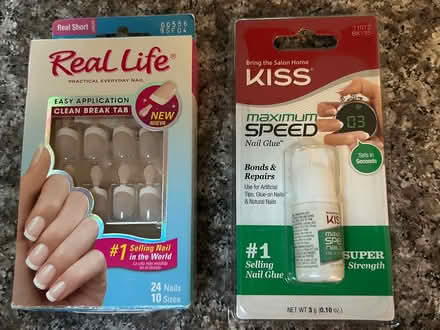 Photo of free BROADWAY Glue-On Nails & KISS glue (San Carlos-El Camino near Hull) #1