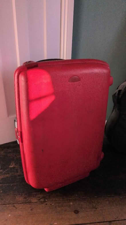 Photo of free Samsonite suitcase (Chesham HP5) #1