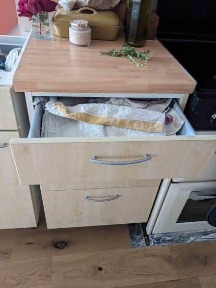 Photo of free Howdens kitchen base cabinets (Lewes - near the prison) #4