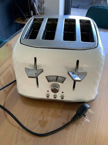 Photo of free DeLonghi 4 slice toaster (Marden Thorn TN12) #1
