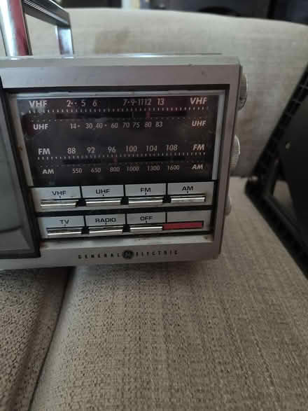 Photo of free Vintage tv/radio (Crestwood near Princeton Halls) #2