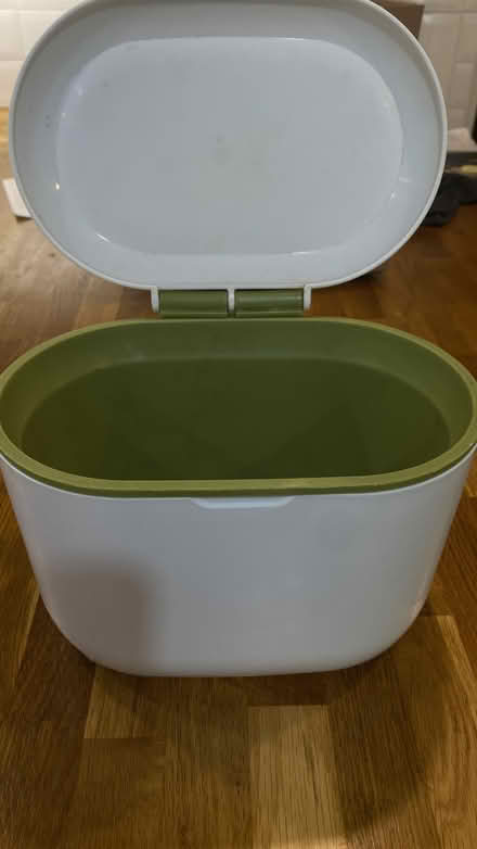 Photo of free Compost bucket, counter top (CT3) #3