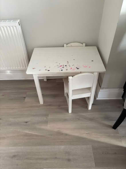Photo of free Kids table and chairs (EN7) #1