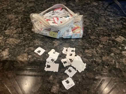 Photo of free Bread tags (Appleby/New Street, Burlington) #1