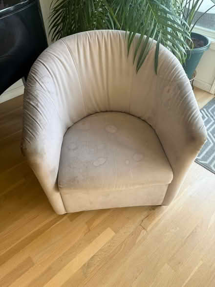 Photo of free Arm chair (South Seattle - Rainier Beach) #1