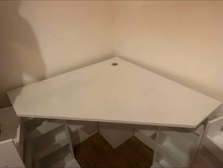 Photo of free Corner dressing table (E8 Hackney Central) #4