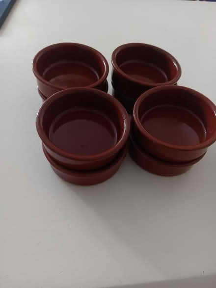 Photo of free 8 shallow dishes. Can split. (Fords Farm RG30) #2