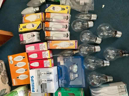 Photo of free Light bulbs mixed box halogen and traditional (Moor Side PR4) #3