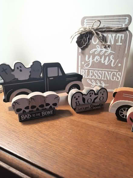 Photo of free Fall decor (Crestwood near Princeton Halls) #1