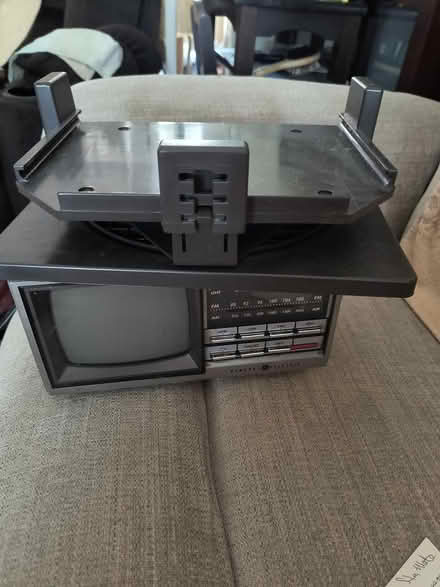 Photo of free Vintage tv/radio (Crestwood near Princeton Halls) #1