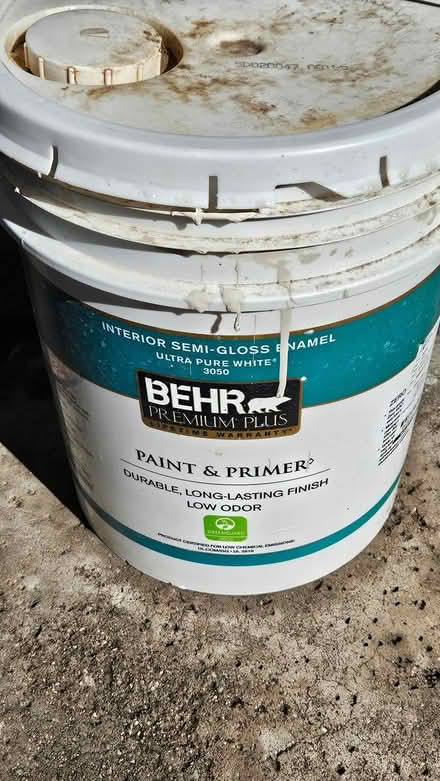 Photo of free Indoor paint (Cerbat cliffs golf course) #1