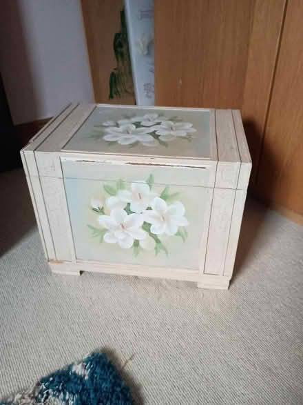 Photo of free Small chest (Freehold LA1) #1