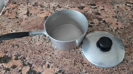 Photo of free Small pot w/ Lid (Trafalgar/River Oaks, Oakville) #1