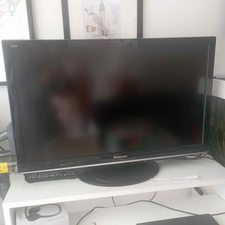 Photo of free Panasonic TV 37inc (High Barnet EN5) #1
