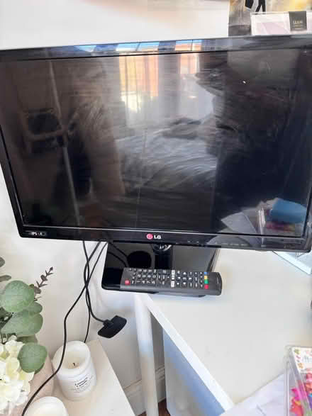 Photo of free Working tv (SW2) #1