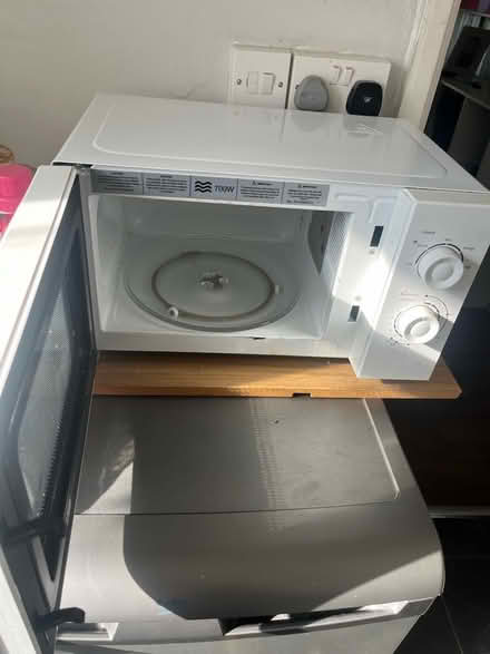 Photo of free Microwave (Southborough BR2) #2