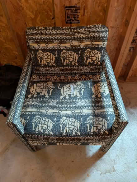 Photo of free MCM upholstered chair (Downtown Oak Park) #1