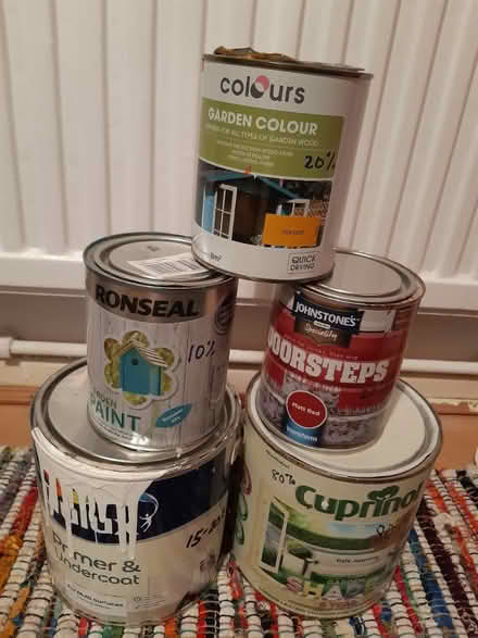 Photo of free Garden and home paints (CR7 Thornton Heath) #1