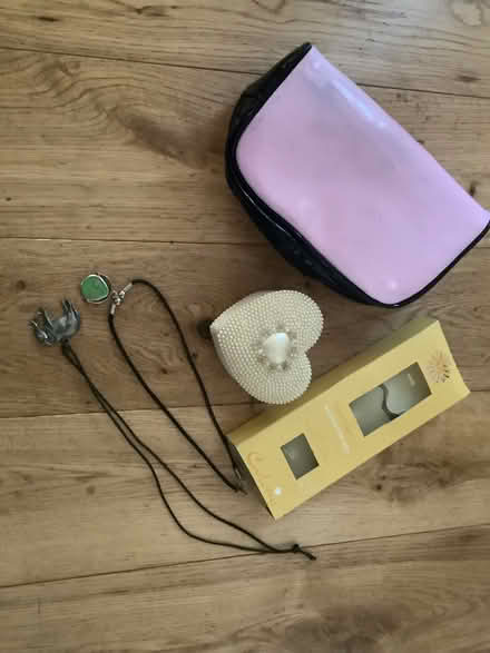 Photo of free Assorted items (GU17) #3