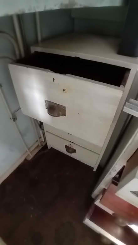 Photo of free Two large solid sets of drawers (Lower Clapton E9) #3