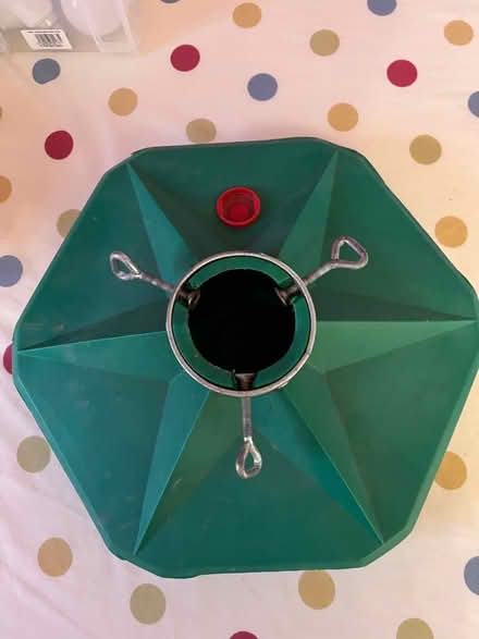 Photo of free Christmas tree holder (AB25) #1