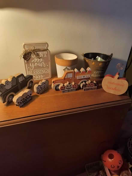 Photo of free Fall decor (Crestwood near Princeton Halls) #2