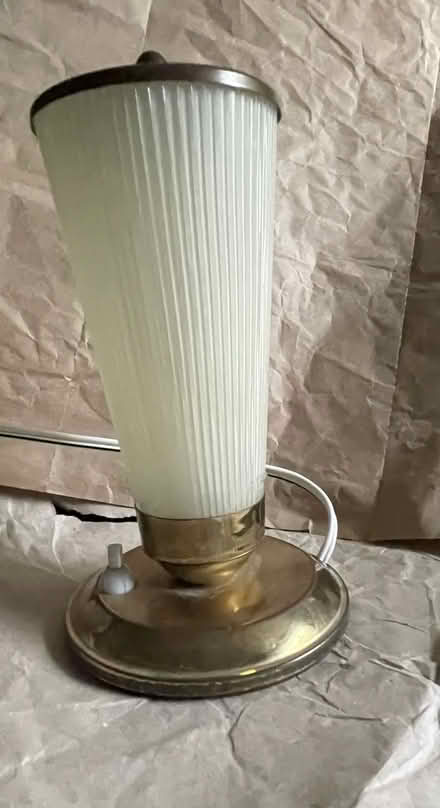 Photo of free Art deco? lamp (Finsbury Park N4) #3