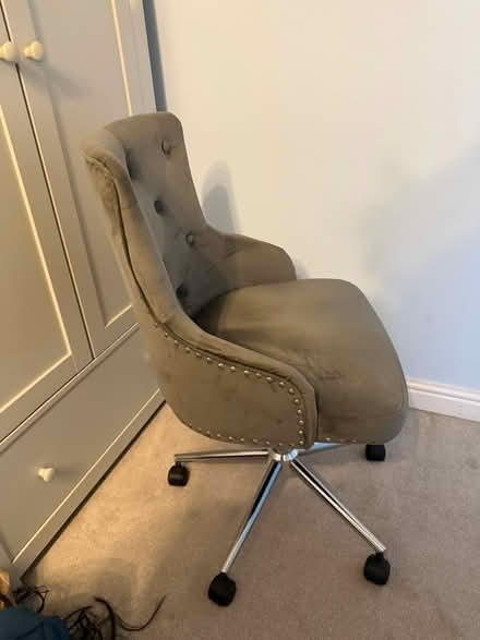 Photo of free Grey swivel chair (Baldock, SG7) #1