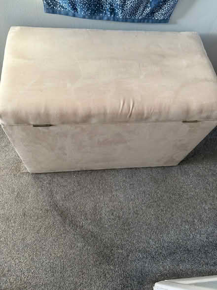 Photo of free Cream ottoman (Aylestone LE2) #3