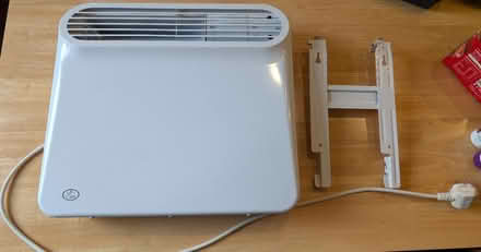 Photo of free Electric radiator with wall mount (Reddish SK5) #1