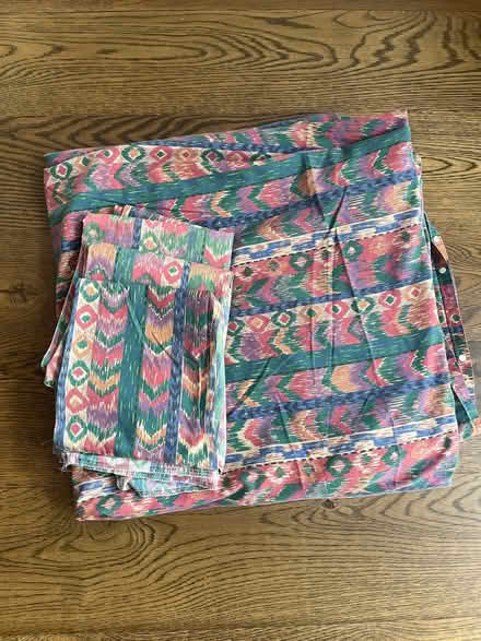 Photo of free King Size Duvet and Pillowcases (Teddington TW11) #1