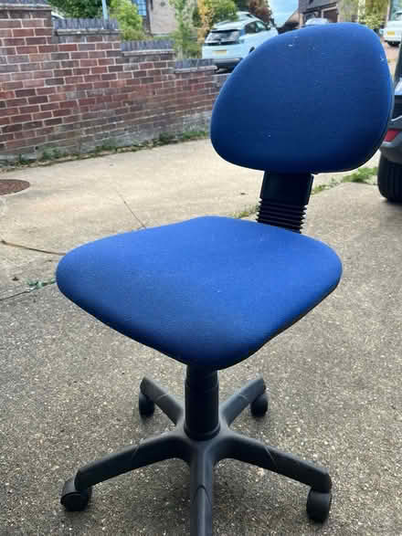 Photo of free Blue desk chair (Manningtree CO11) #1