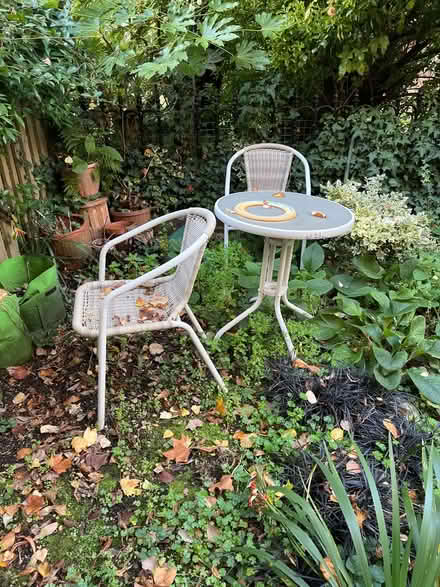 Photo of free Outdoor chairs and table (Shepherd's Bush W14) #2