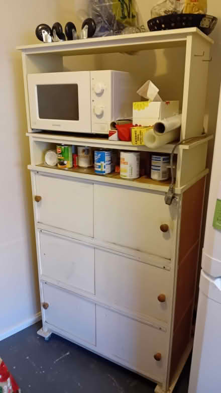 Photo of free Large homemade unit on wheels (Lower Clapton E9) #1