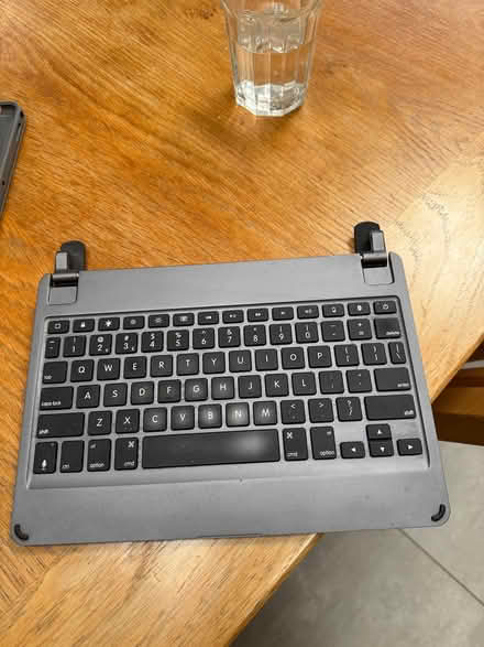 Photo of free Key board/cover ipad air 3 only (East Sheen) #3