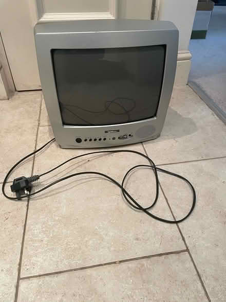 Photo of free Goodmans 14” Colour TV-working. Available now until 30th Oct (Northcote Road SW11) #2