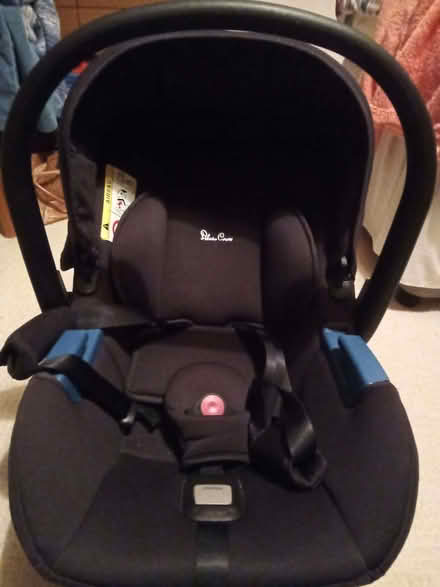 Photo of free Silver cross baby carrier/car seat and Simplifix base (Spotland Bridge OL12) #4