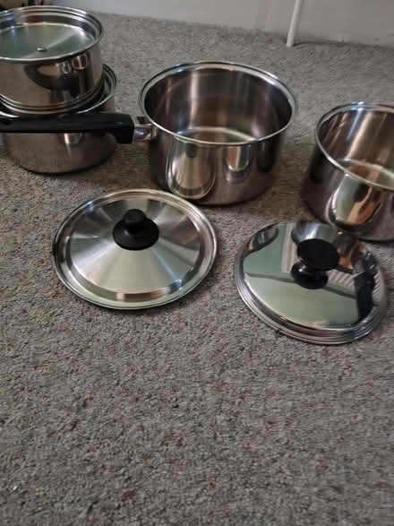 Photo of free 4 stainless steel pans (Dyke Road area BN1) #2