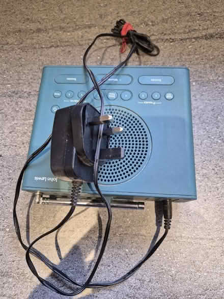 Photo of free Radio alarm clock (Fleetville AL1) #4