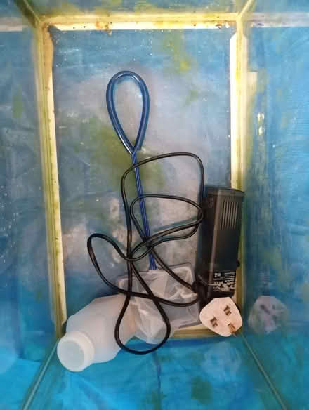 Photo of free Small used aquarium (Slade Green DA8) #3