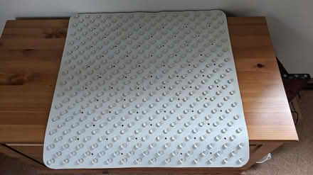 Photo of free Anti-slip shower mat (bradford-on-avon) #2