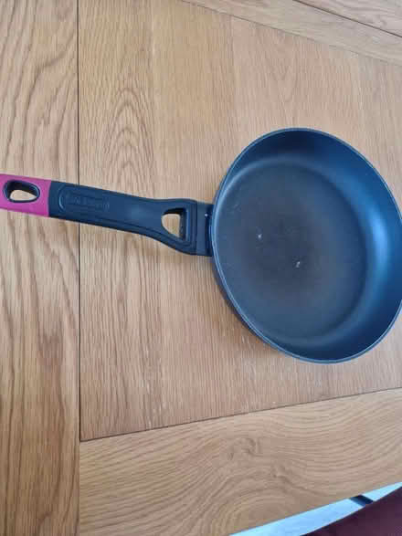 Photo of free Frying pan (Finsbury Park N4) #1