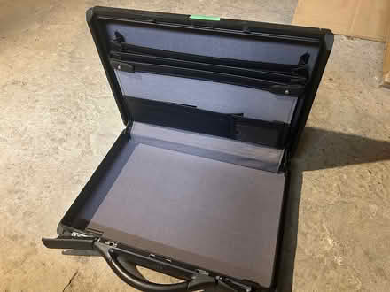 Photo of free Samsonite briefcase (Downtown Ottawa - canal/Elgin) #2