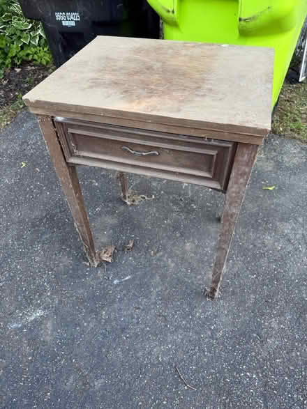 Photo of free Vintage Sewing Machine (Forest Hill) #2
