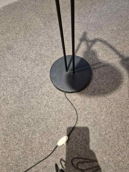Photo of free Uplighter lamp, floor standing (Fleetville AL1) #3