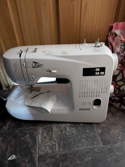 Photo of free sewing machine needs fixing (Elland HX5) #1